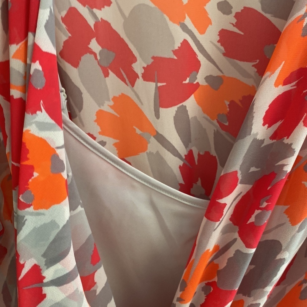 Beautiful DKNYC flower dress. - Picture 4 of 5